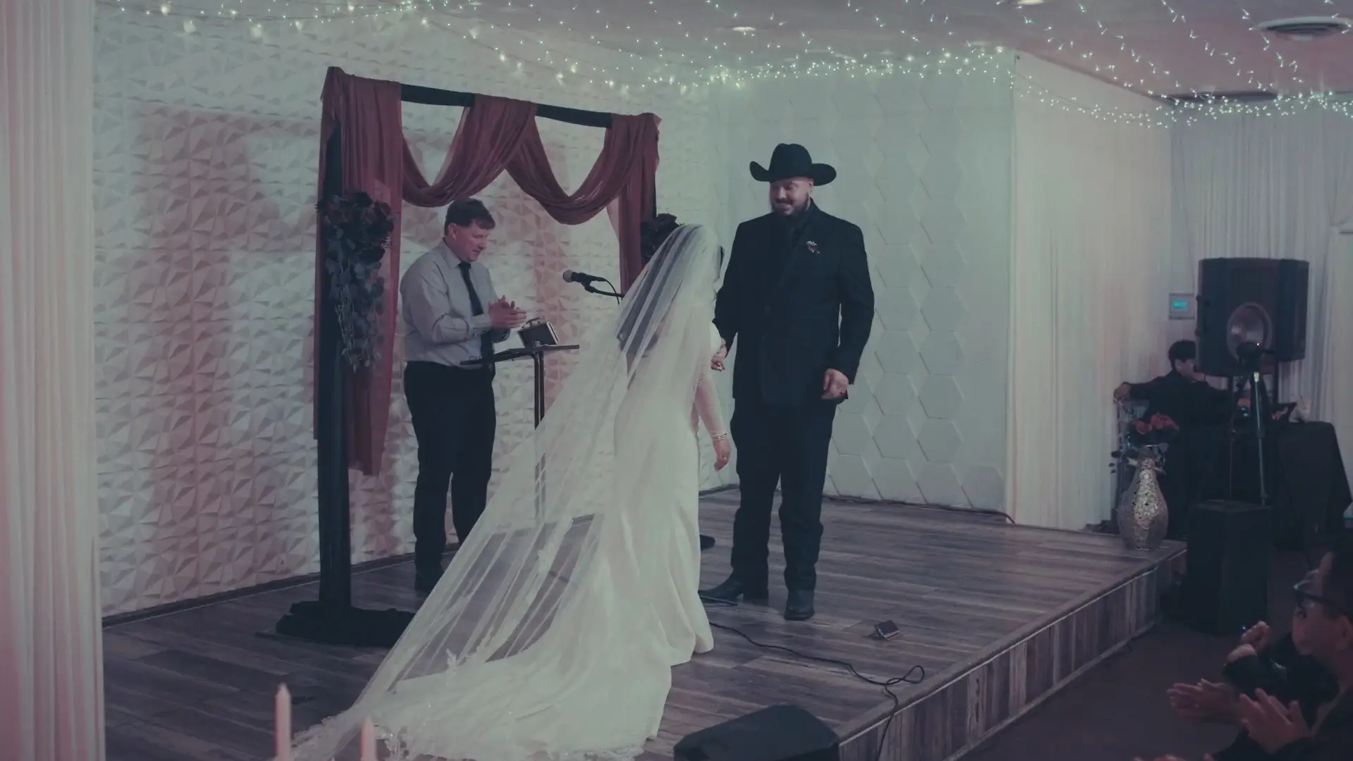 Simon & Susy: still 2
